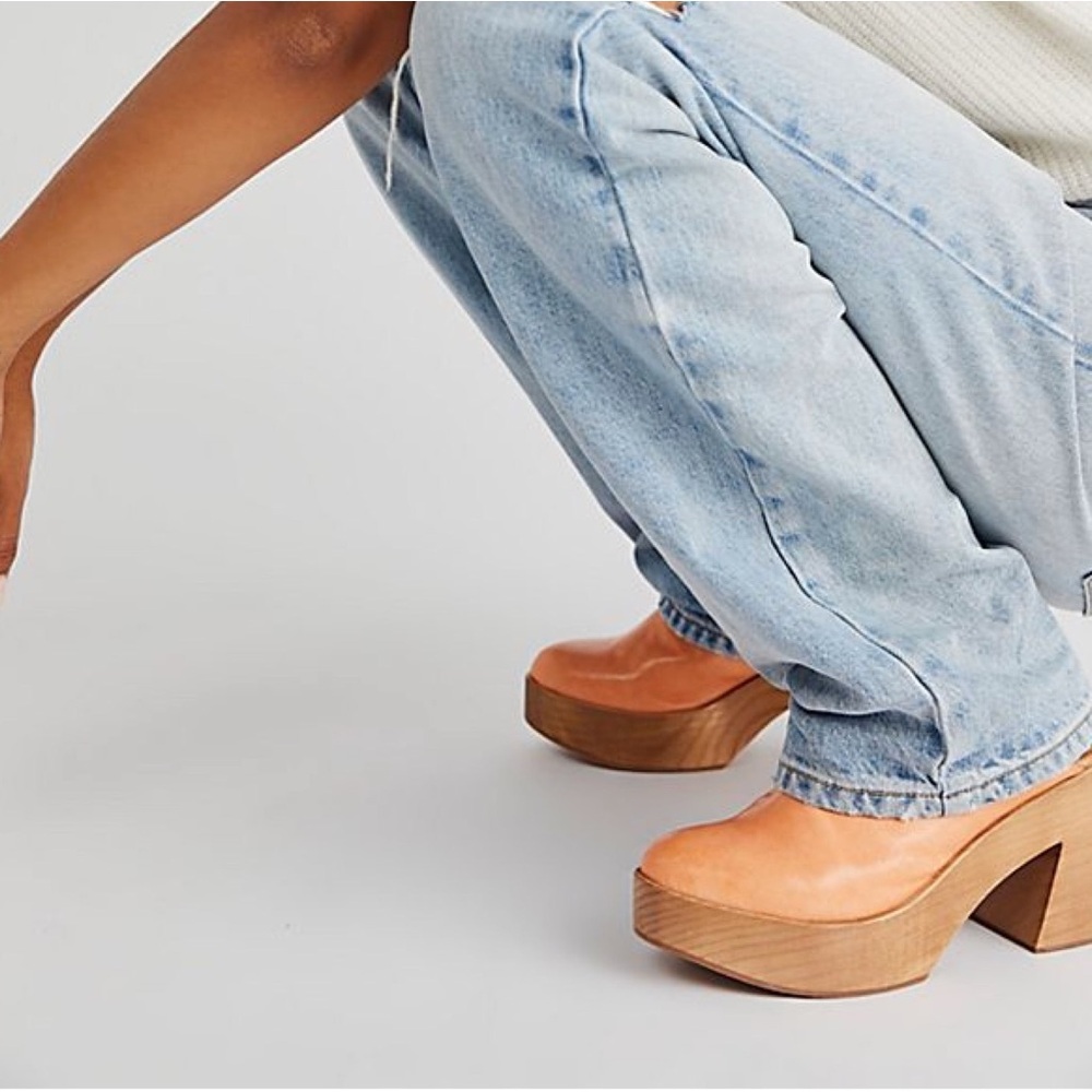 Free People suki clogs 39 like new